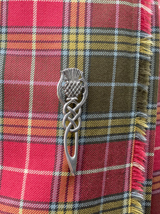 Schottische Kiltnadel Distel glänzend