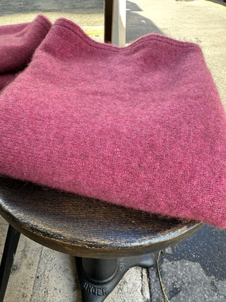 Noble Wilde Poncho/Cape aus Merino Possum Rosay