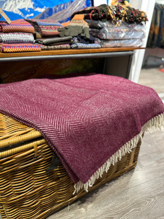 Wolldecke in  rosewood Herringbone