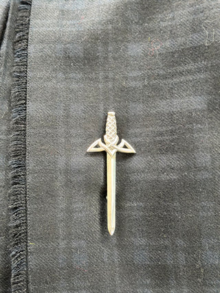 Schottische Kiltnadel Claymore Schwert
