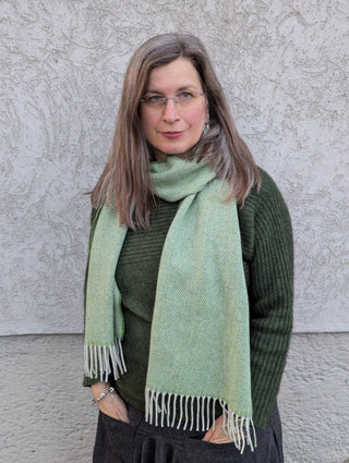 Donegalgarn, Cashmere & Seide Schal Fischgrätenmuster grün